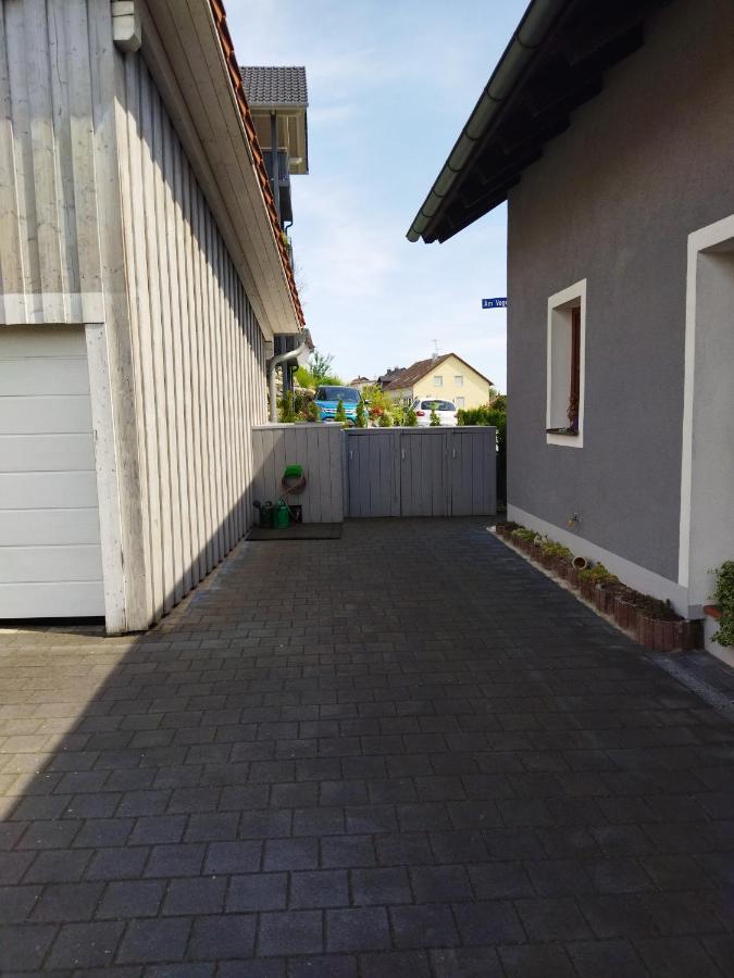 Aussergewoehnliche Atelierferienwohnung Mit Balkon An Der Donau Winzer Екстериор снимка