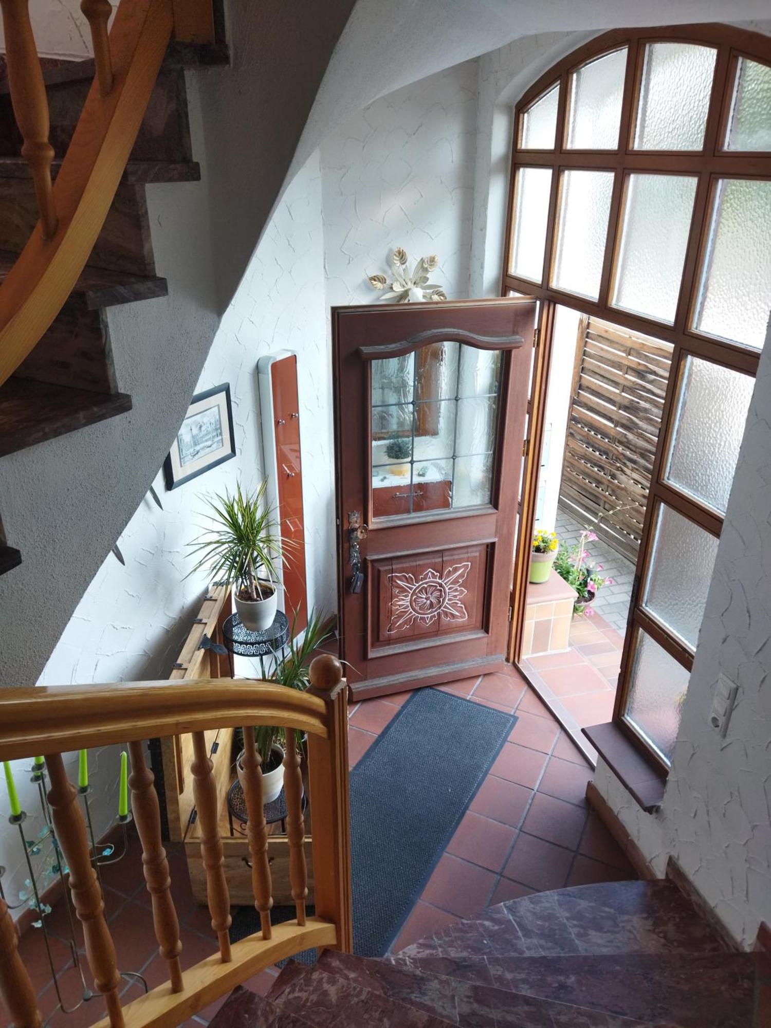 Aussergewoehnliche Atelierferienwohnung Mit Balkon An Der Donau Winzer Екстериор снимка