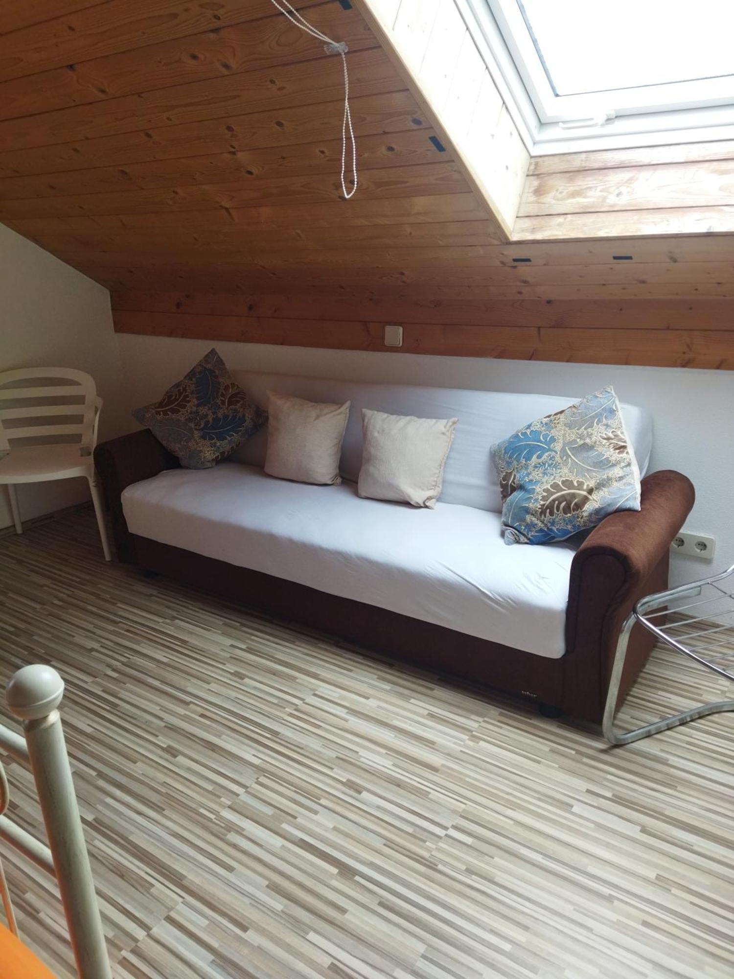 Aussergewoehnliche Atelierferienwohnung Mit Balkon An Der Donau Winzer Екстериор снимка